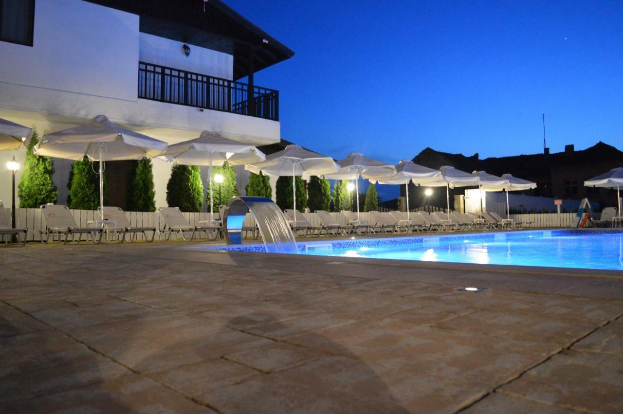 Guest House Bukor Shtepi Mandrica ภายนอก รูปภาพ