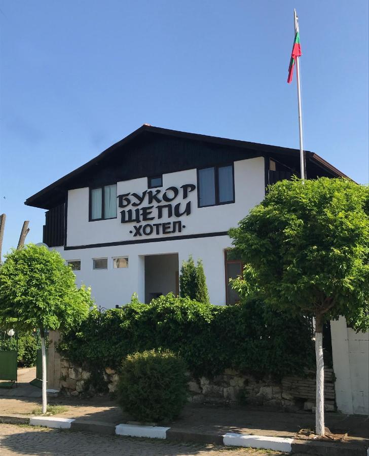 Guest House Bukor Shtepi Mandrica ภายนอก รูปภาพ