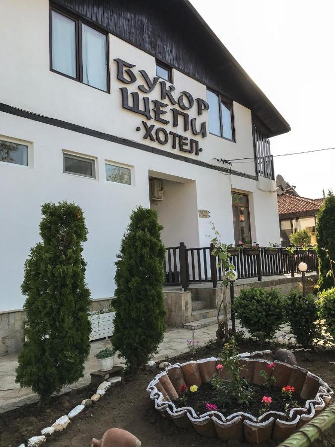 Guest House Bukor Shtepi Mandrica ภายนอก รูปภาพ